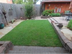 Landscape feature design with modern garden elements